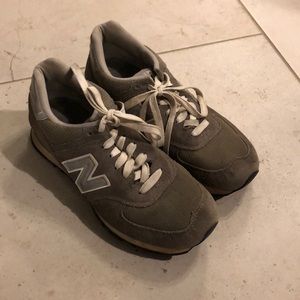Gray New Balance 574 classic Tennis Shoes